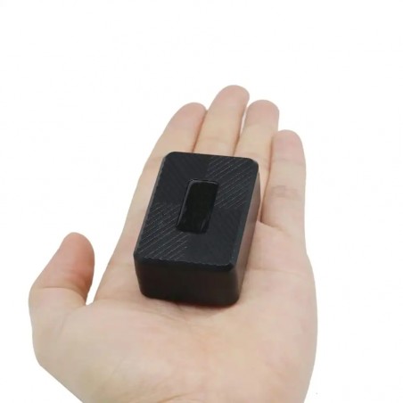 Small GPS tracker up to 25 days of tracking